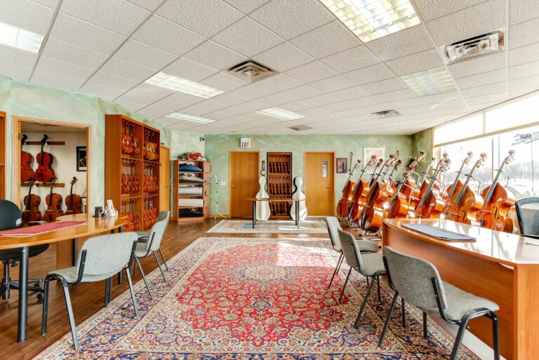 8224 Olson Memorial Hwy Portfolio 007 Leo Zabezhinsky 1 768x513